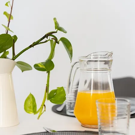 Natural Ocean Pool Апартаменти