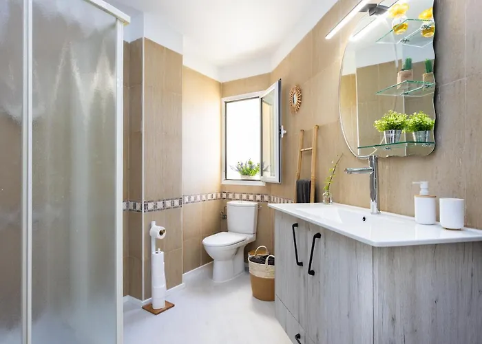 Natural Ocean Pool Апартаменти