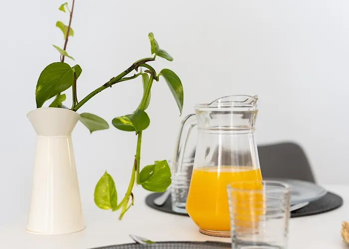 Natural Ocean Pool Apartment