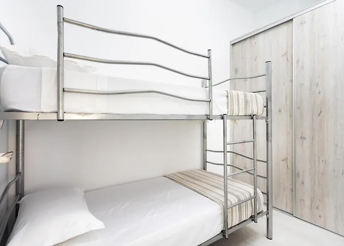 Natural Ocean Pool Апартаменти *