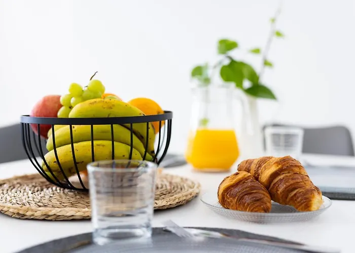 Natural Ocean Pool Апартаменти