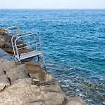 Natural Ocean Pool * أذيخي