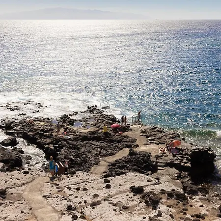 Апартаменты Natural Ocean Pool Адехе